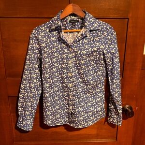 Lands' End No Iron Pinpoint Oxford Blue and White Floral